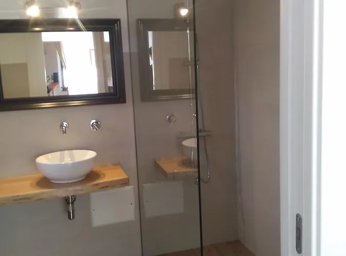 Formica 乡村民宿 *